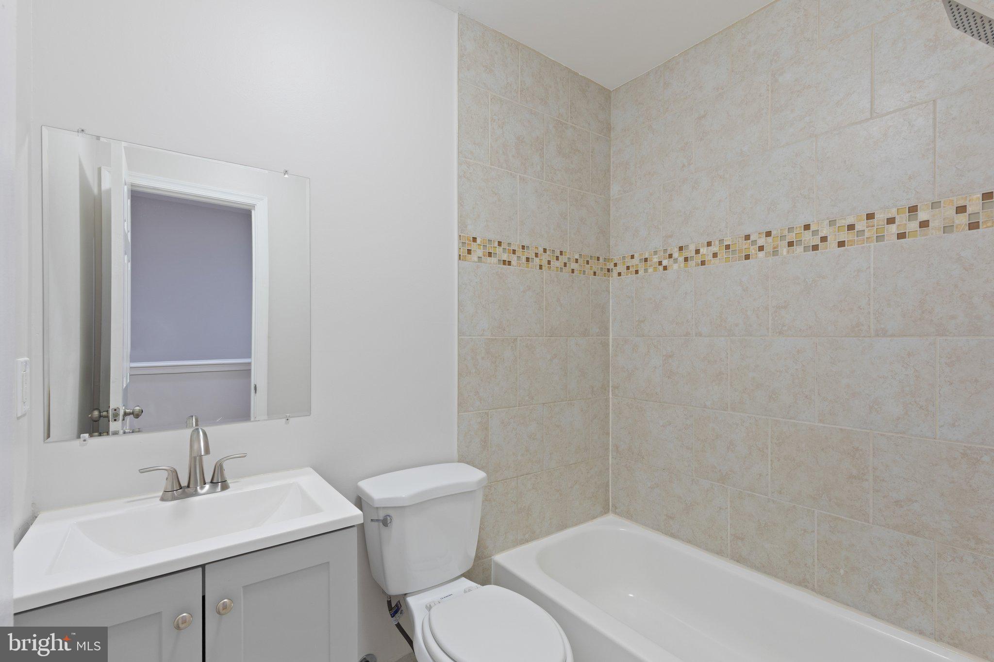 1931 N UBER STREET 2