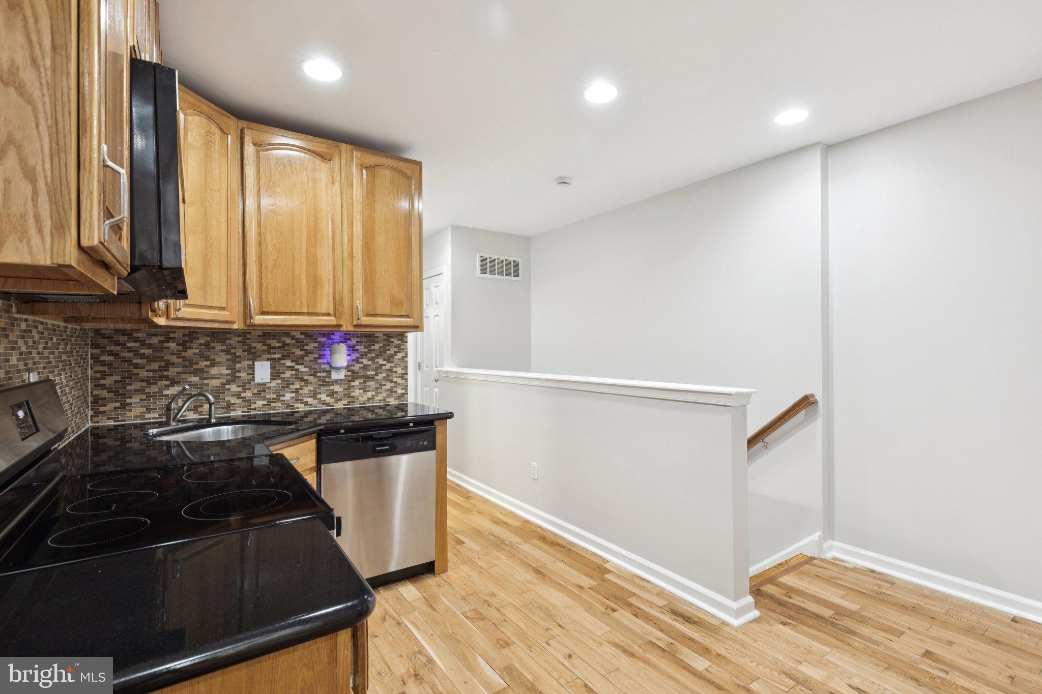 1931 N UBER STREET 2