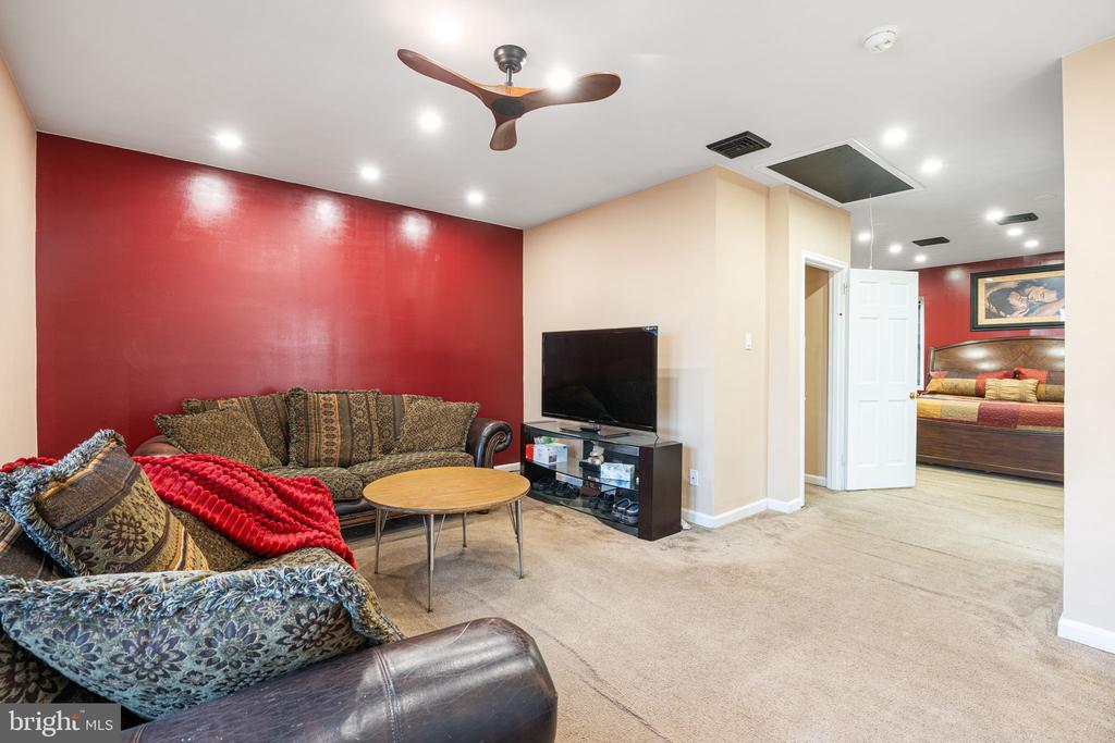 814 N 64TH STREET