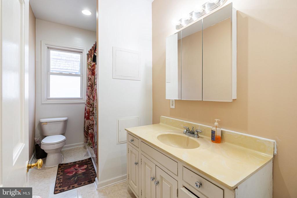 814 N 64TH STREET
