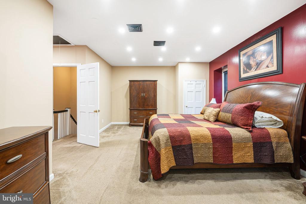 814 N 64TH STREET