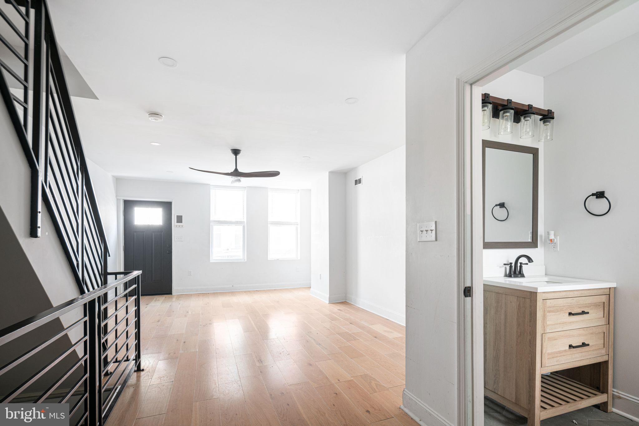 1336 N HOLLYWOOD STREET