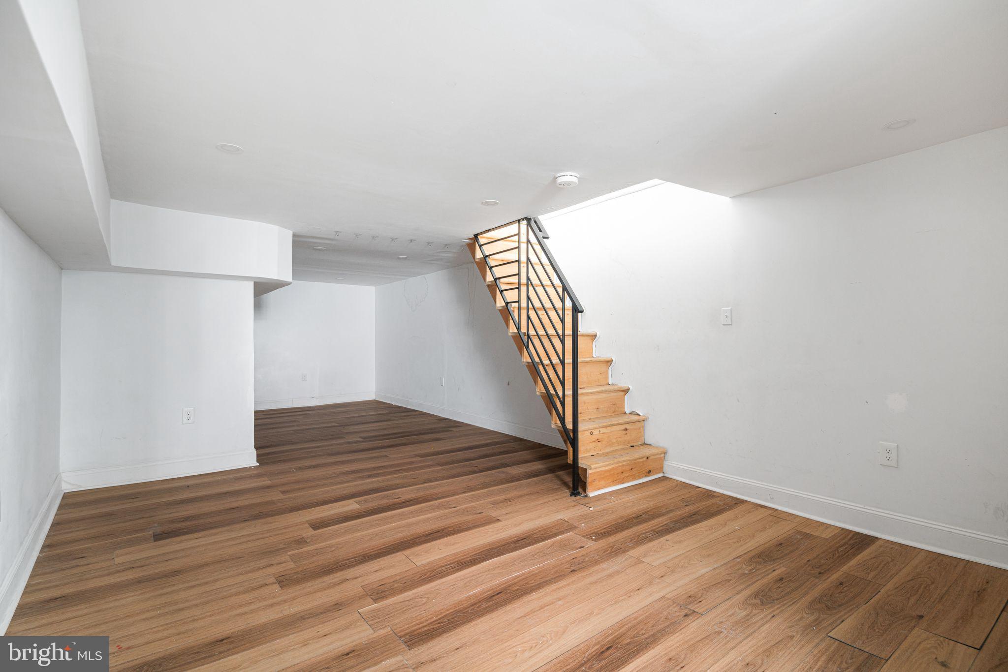 1336 N HOLLYWOOD STREET