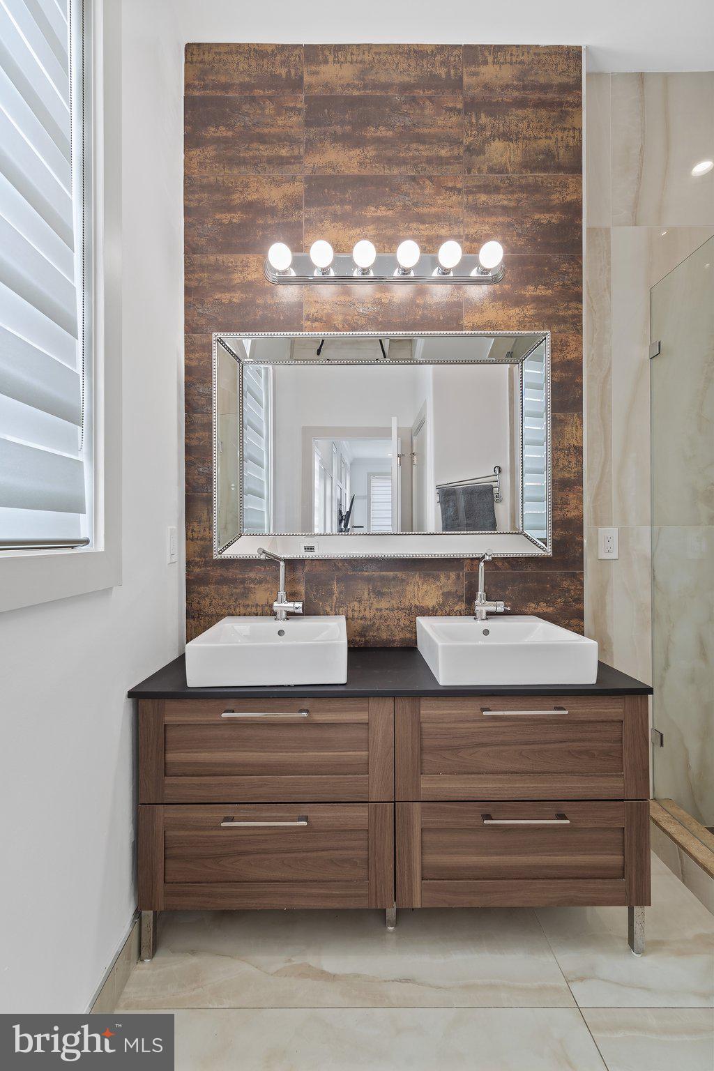 1402 ELLSWORTH STREET