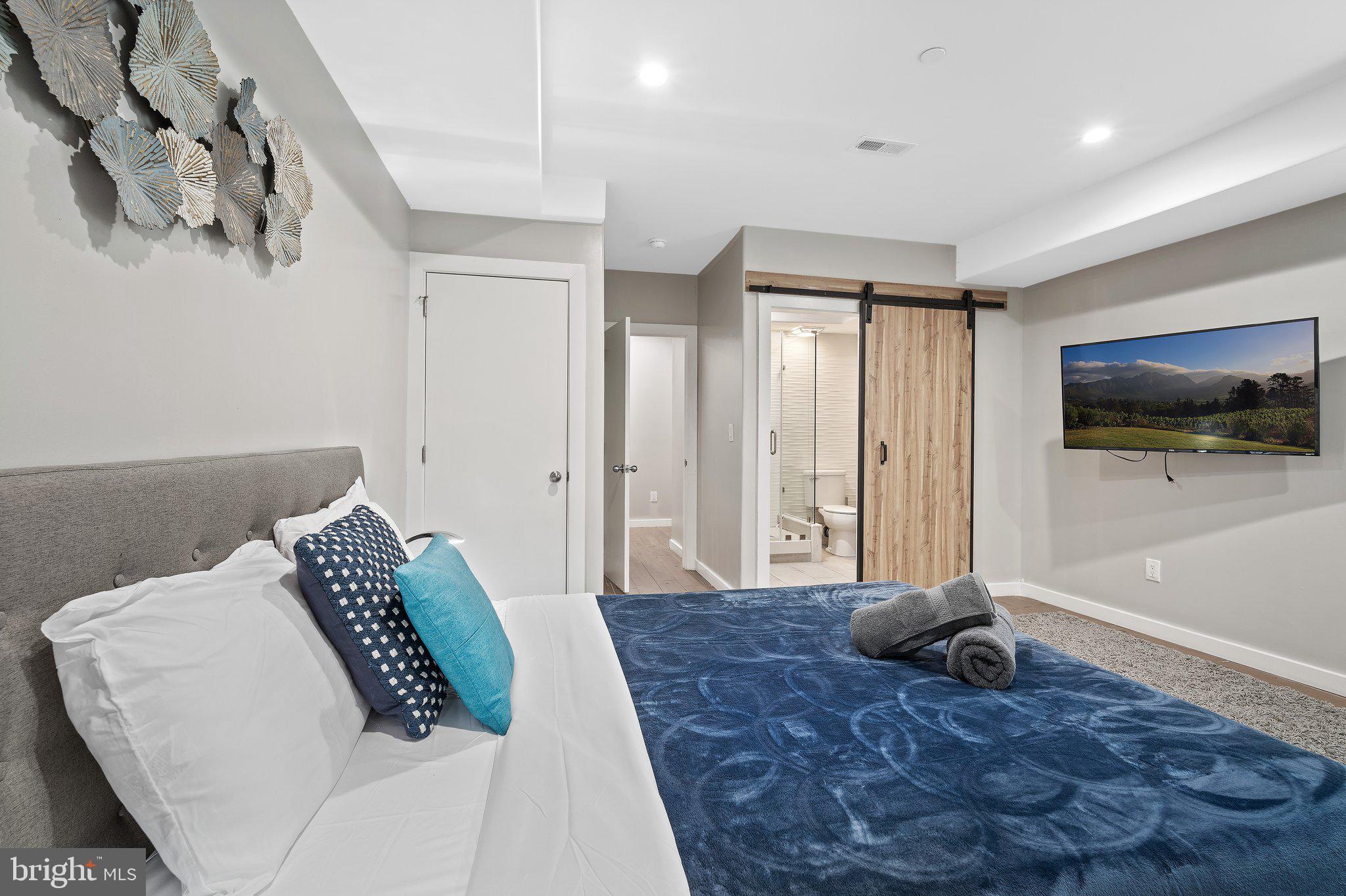 1402 ELLSWORTH STREET