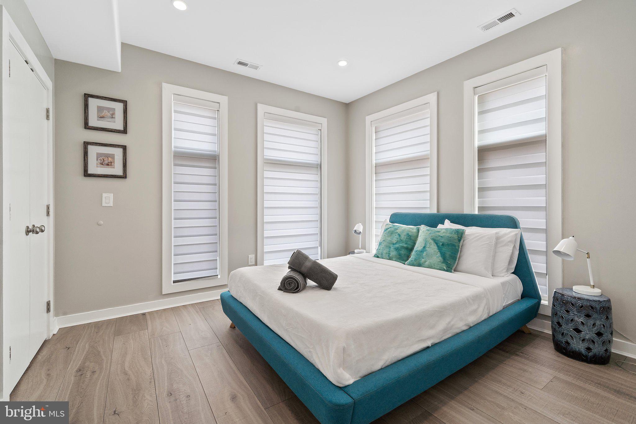 1402 ELLSWORTH STREET