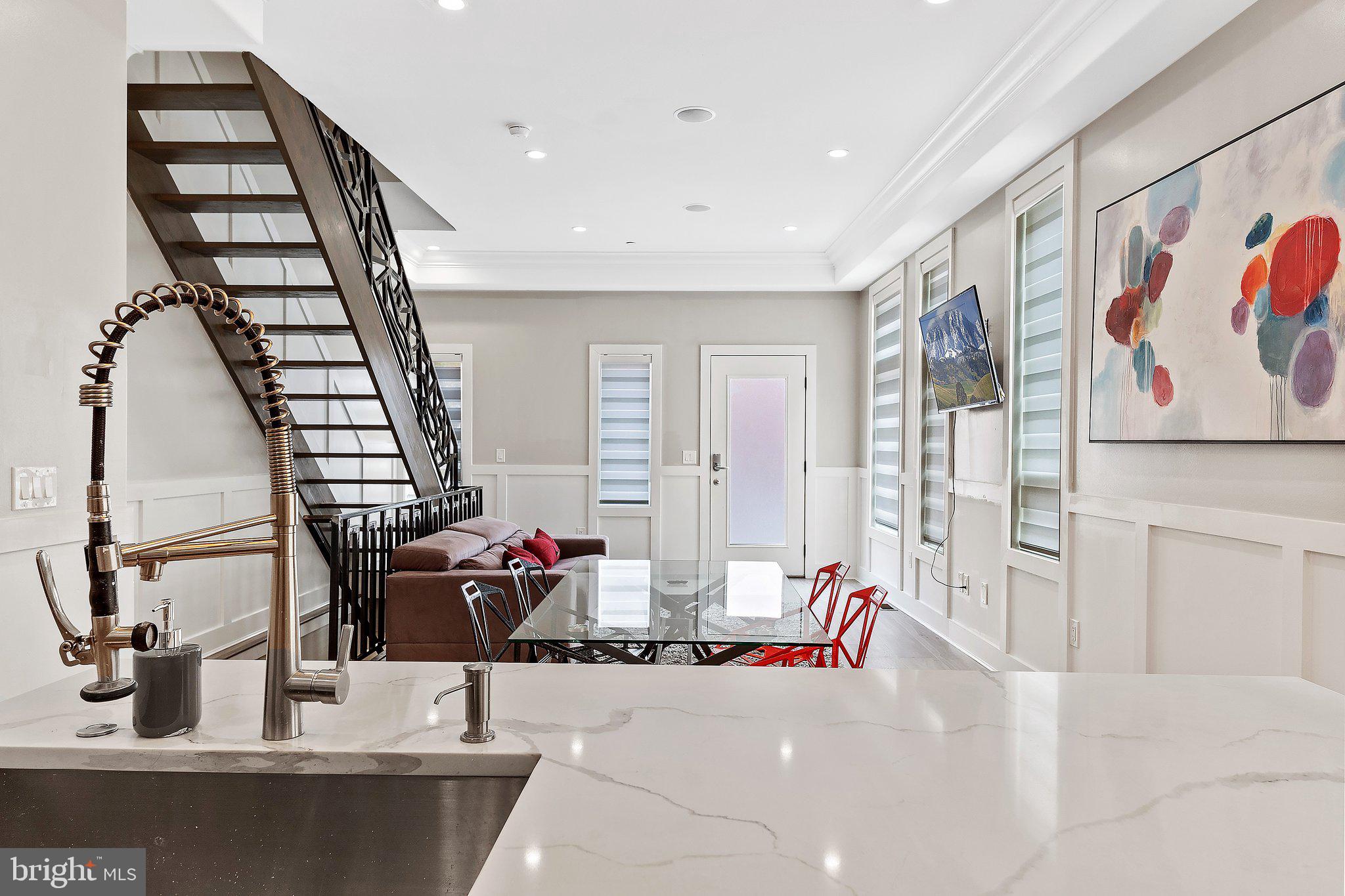 1402 ELLSWORTH STREET