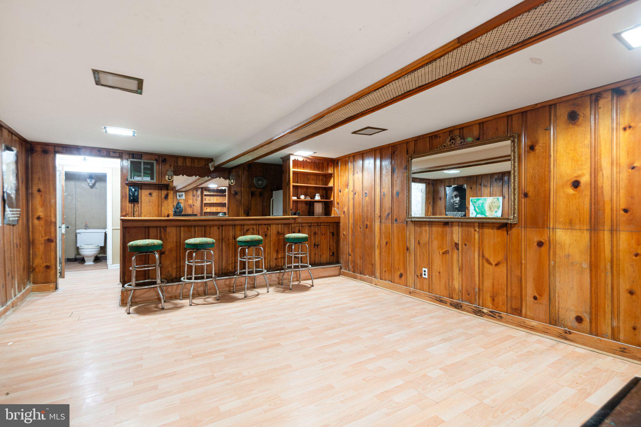 5735 W JEFFERSON STREET