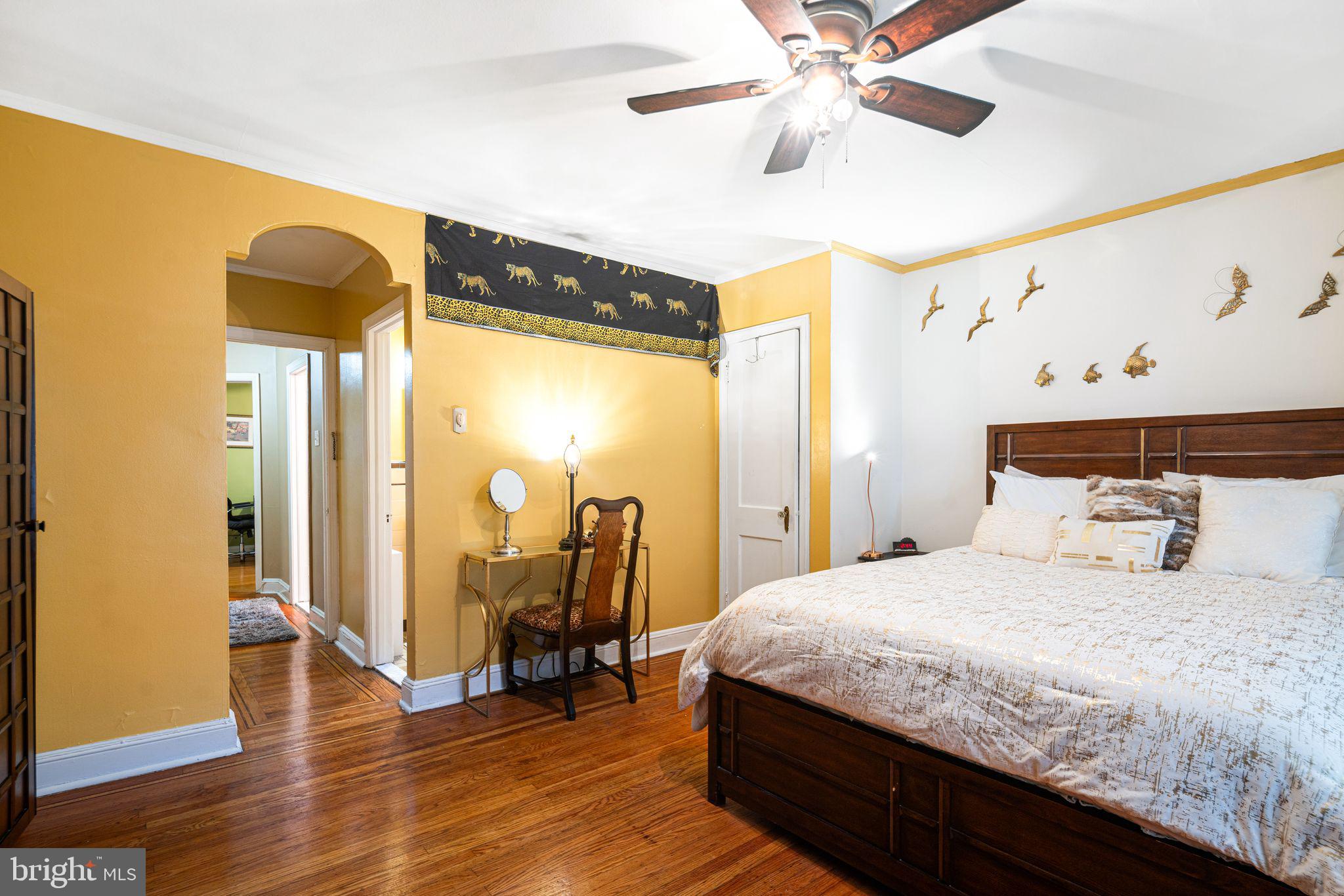 5735 W JEFFERSON STREET