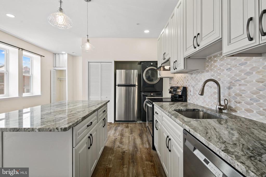 301 SOUTH STREET B