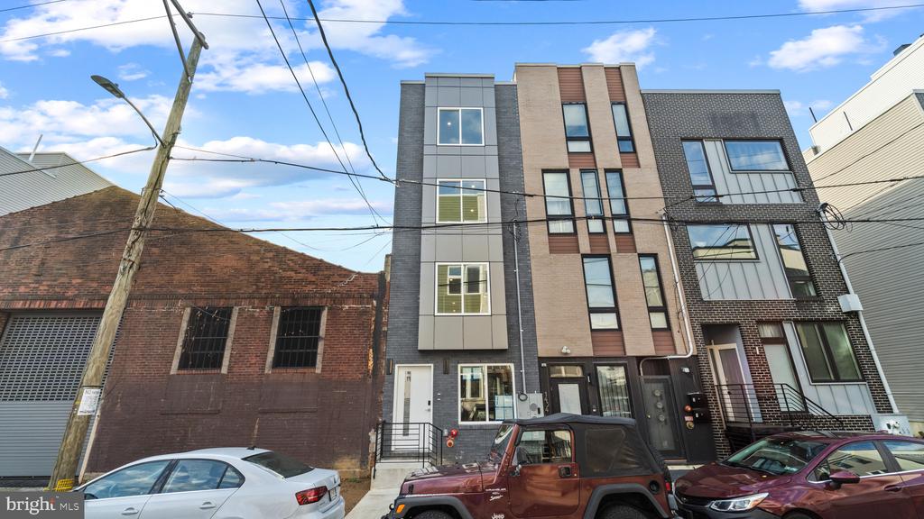 1432 OGDEN STREET 2