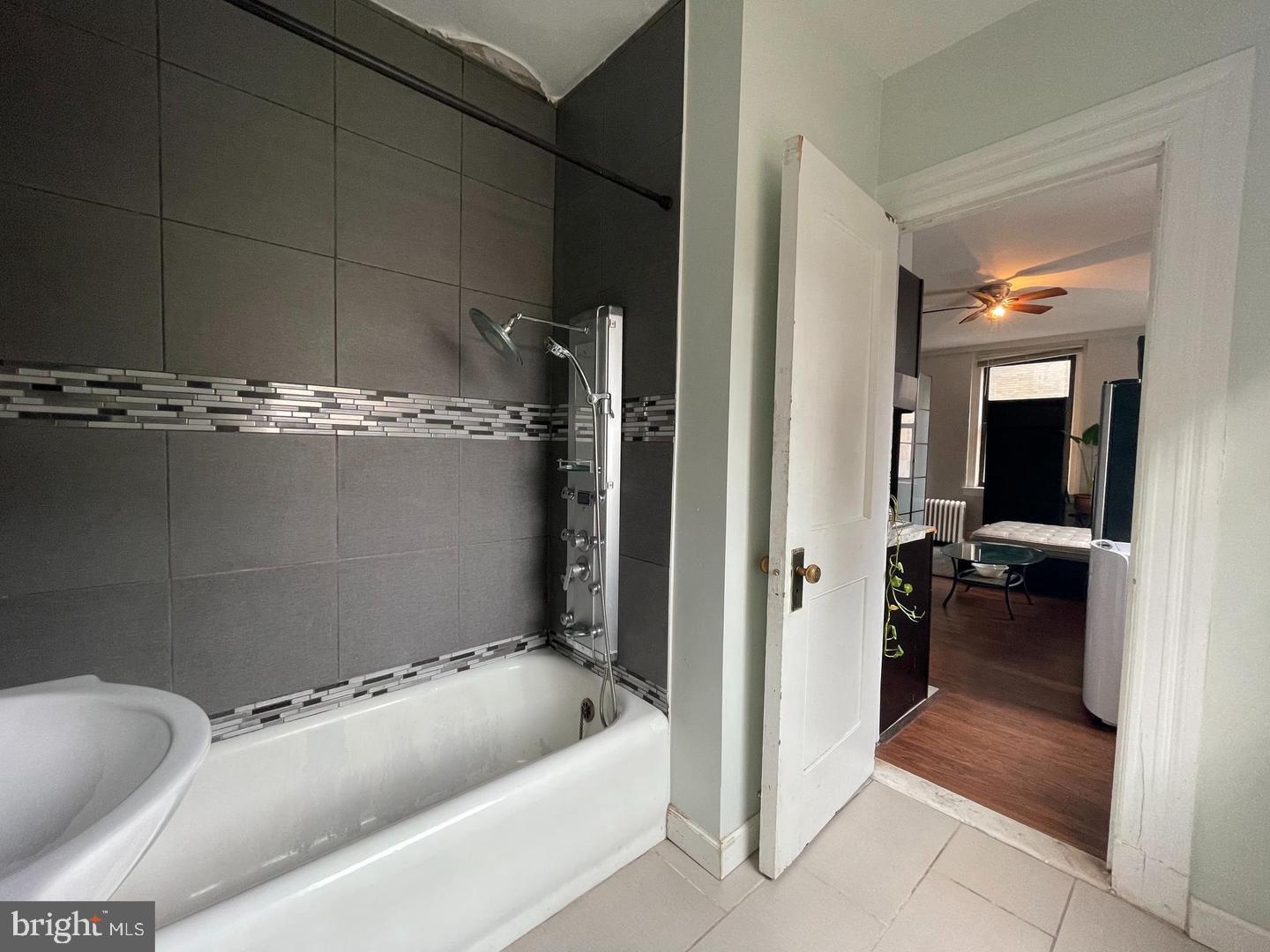 1324 LOCUST STREET 727