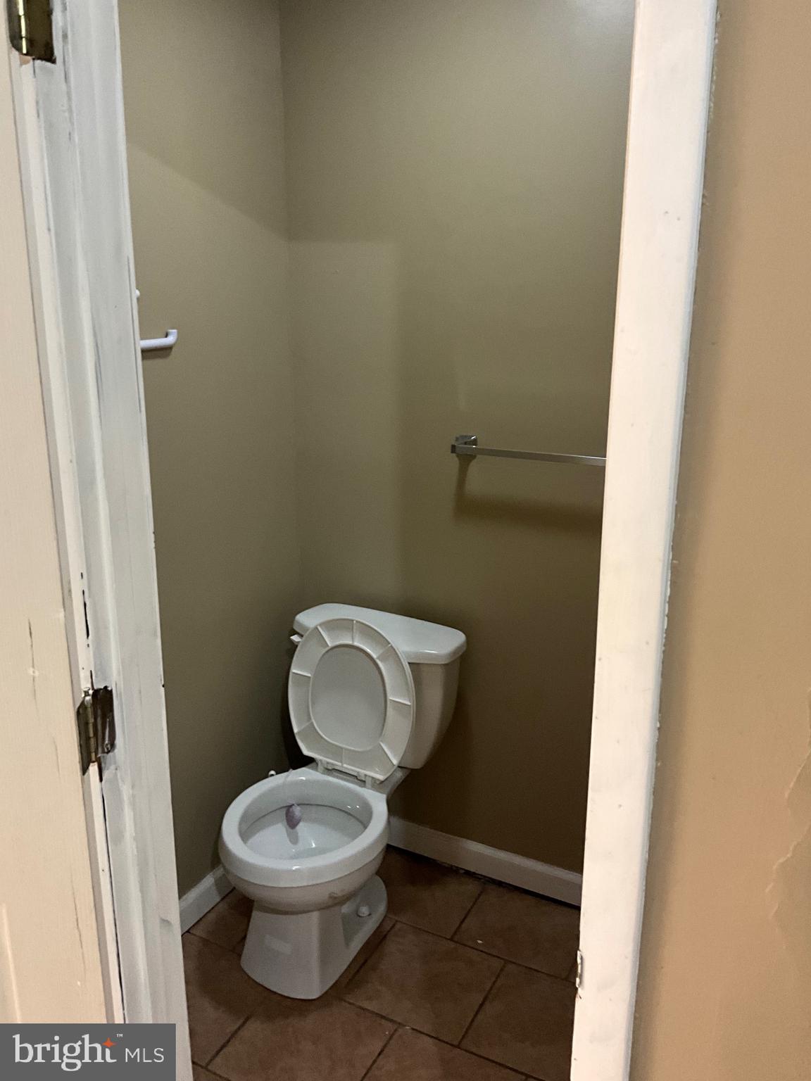 2538 W ALLEGHENY AVENUE