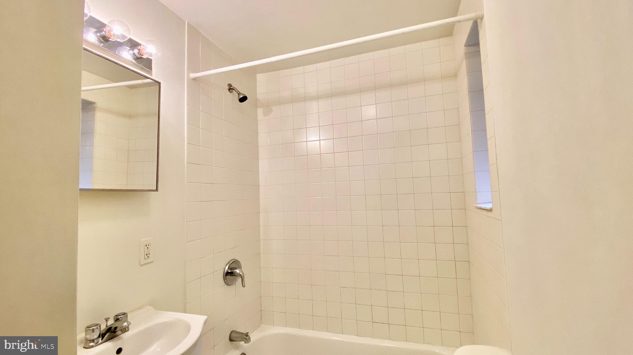 330 S JUNIPER STREET 3B