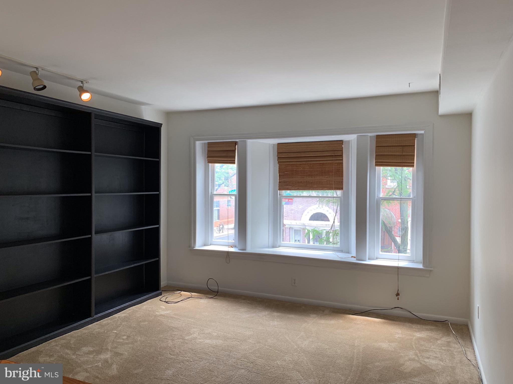 1203 LOCUST STREET 2F