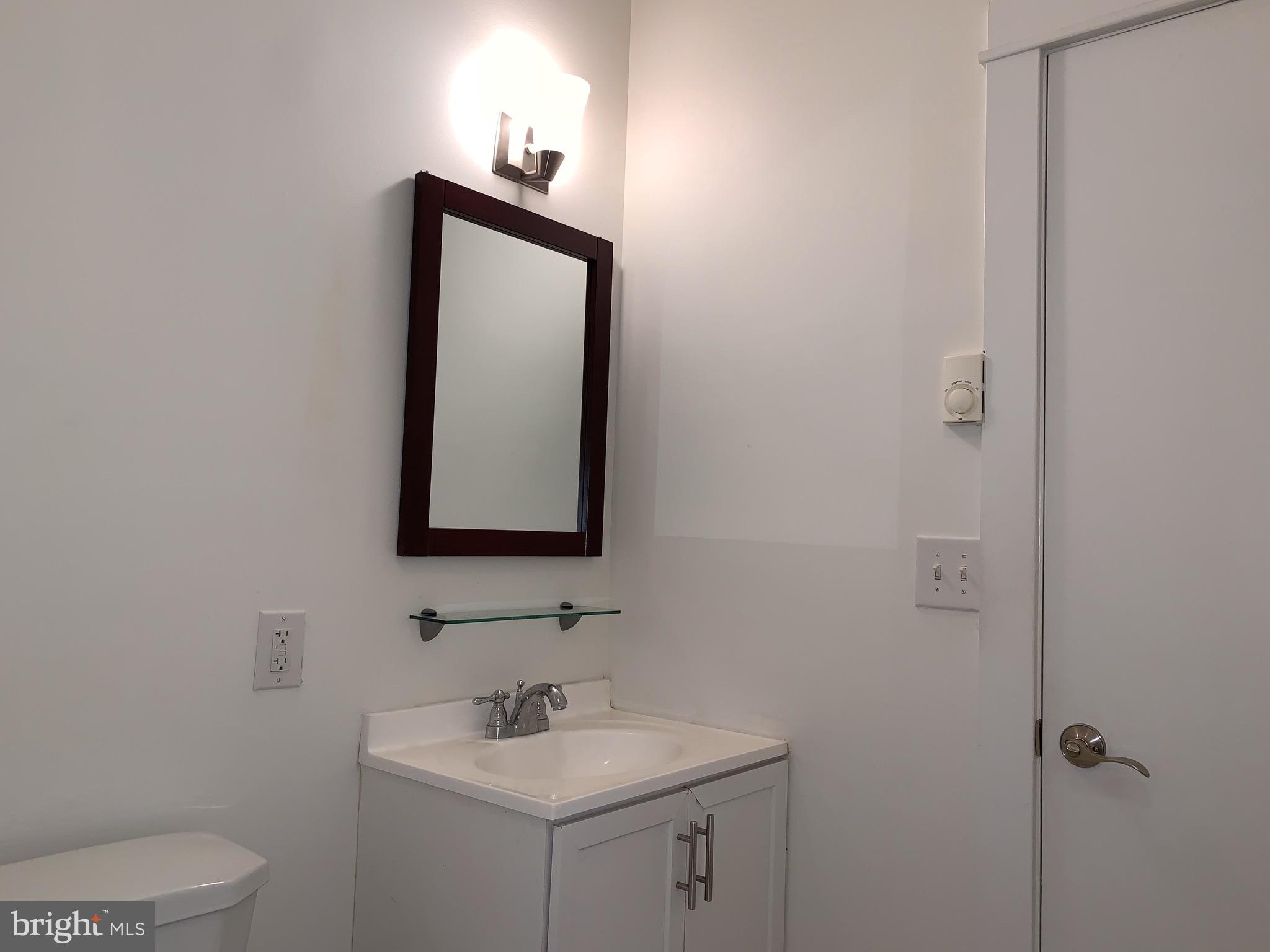 1300 SPRUCE STREET 2F