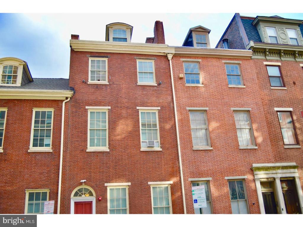 1300 SPRUCE STREET 2F