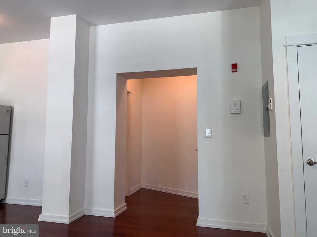 1300 SPRUCE STREET 2F