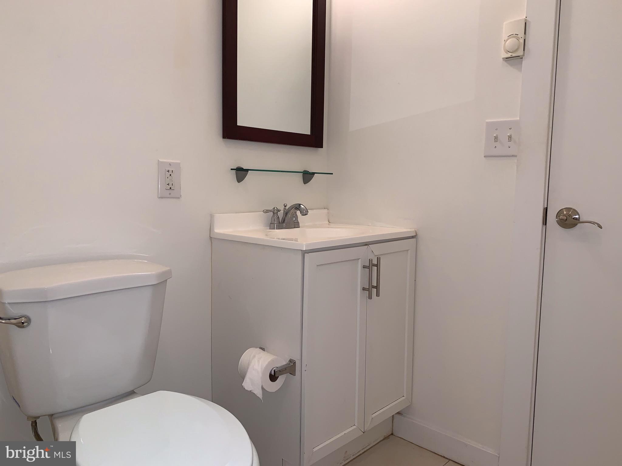 1300 SPRUCE STREET 2F