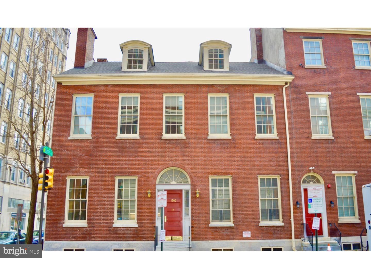 1300 SPRUCE STREET 2F