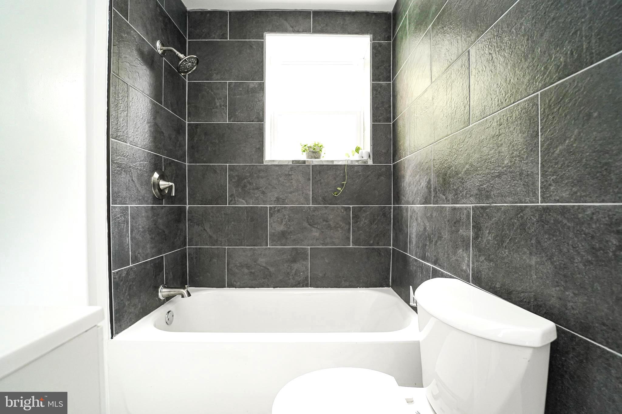 1847 E HAROLD STREET