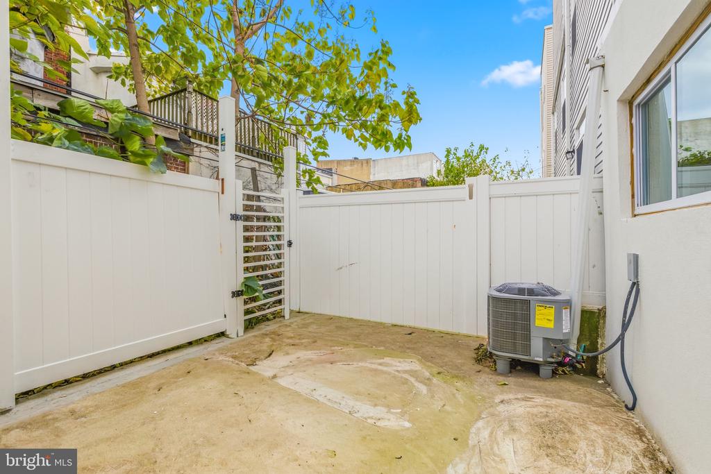 625 CANTRELL STREET