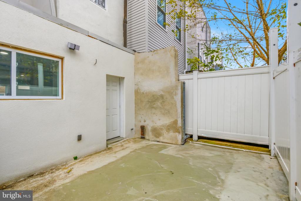 625 CANTRELL STREET