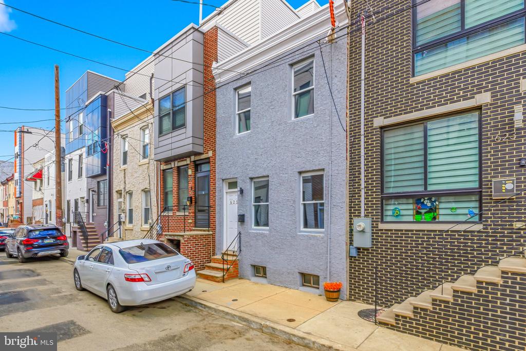 625 CANTRELL STREET