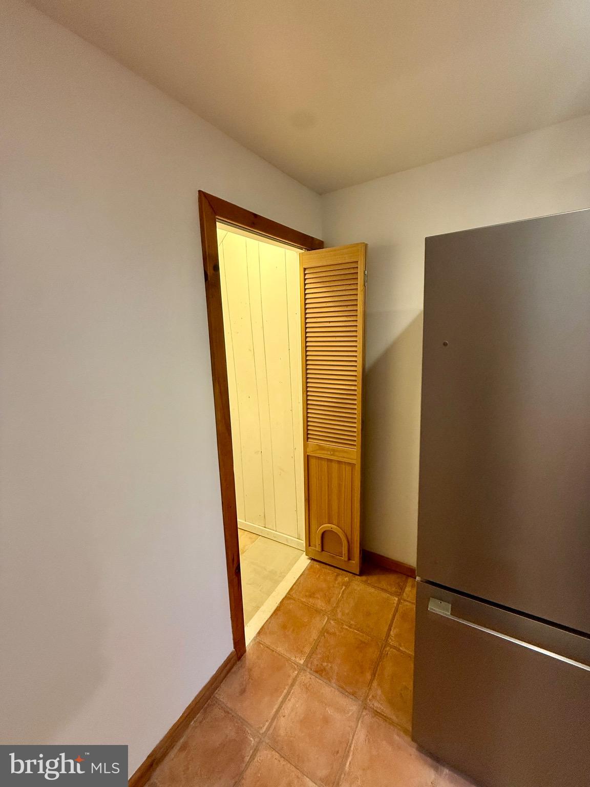 1249 E OXFORD STREET