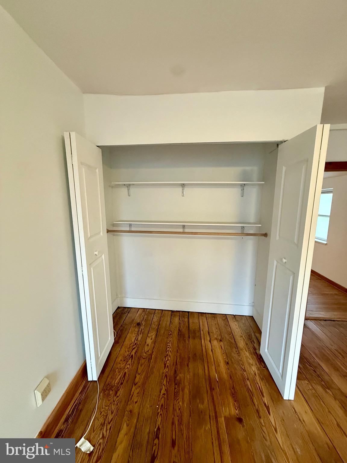 1249 E OXFORD STREET