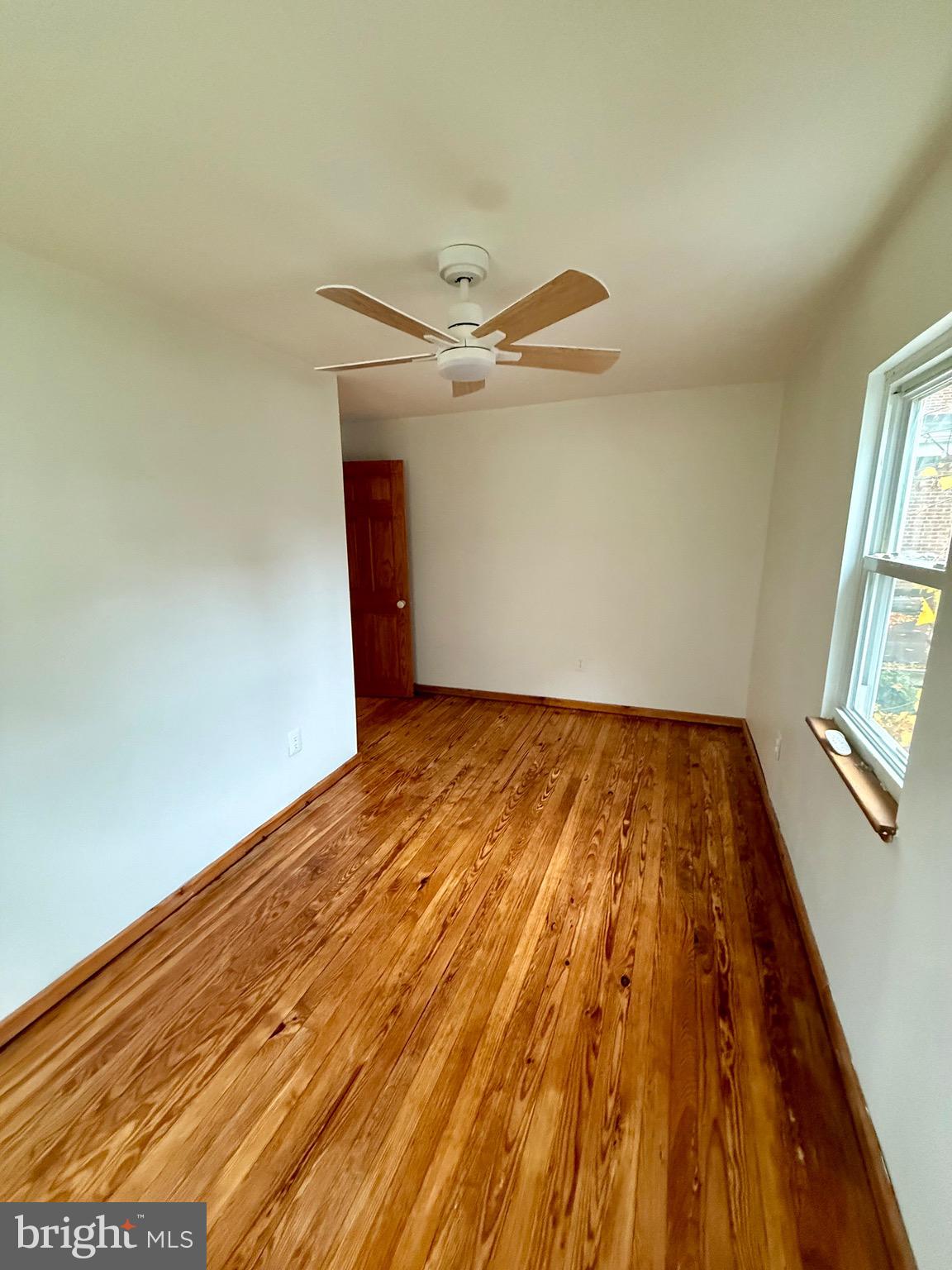 1249 E OXFORD STREET