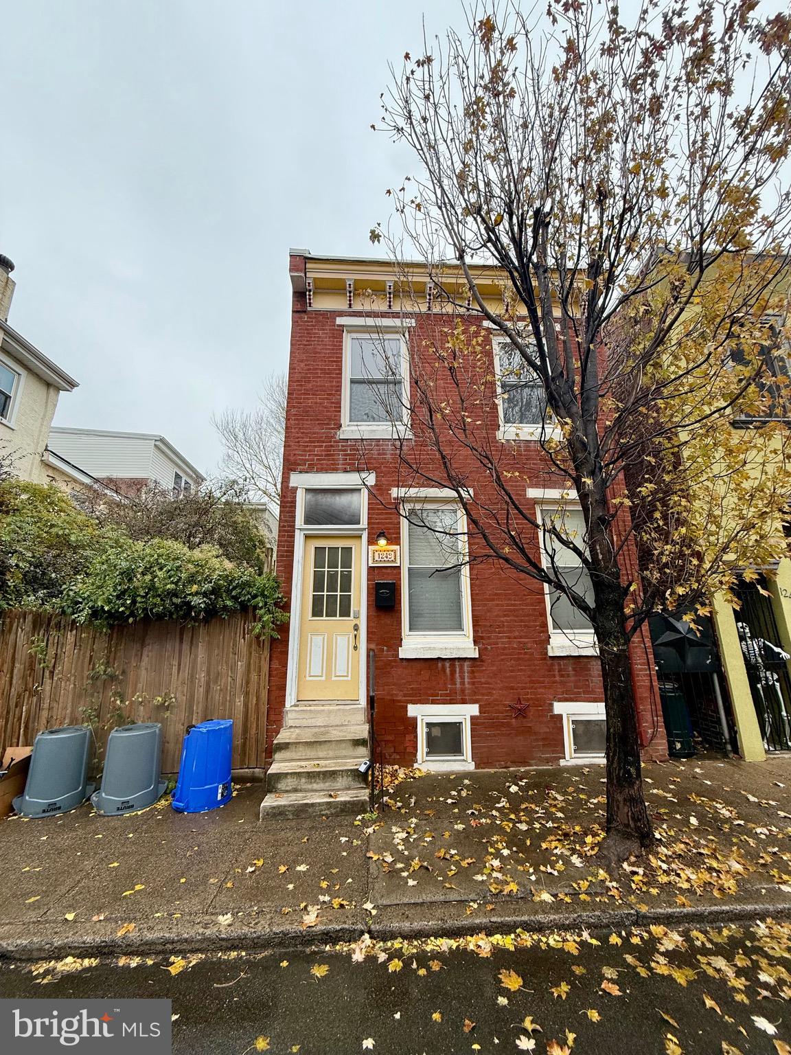 1249 E OXFORD STREET