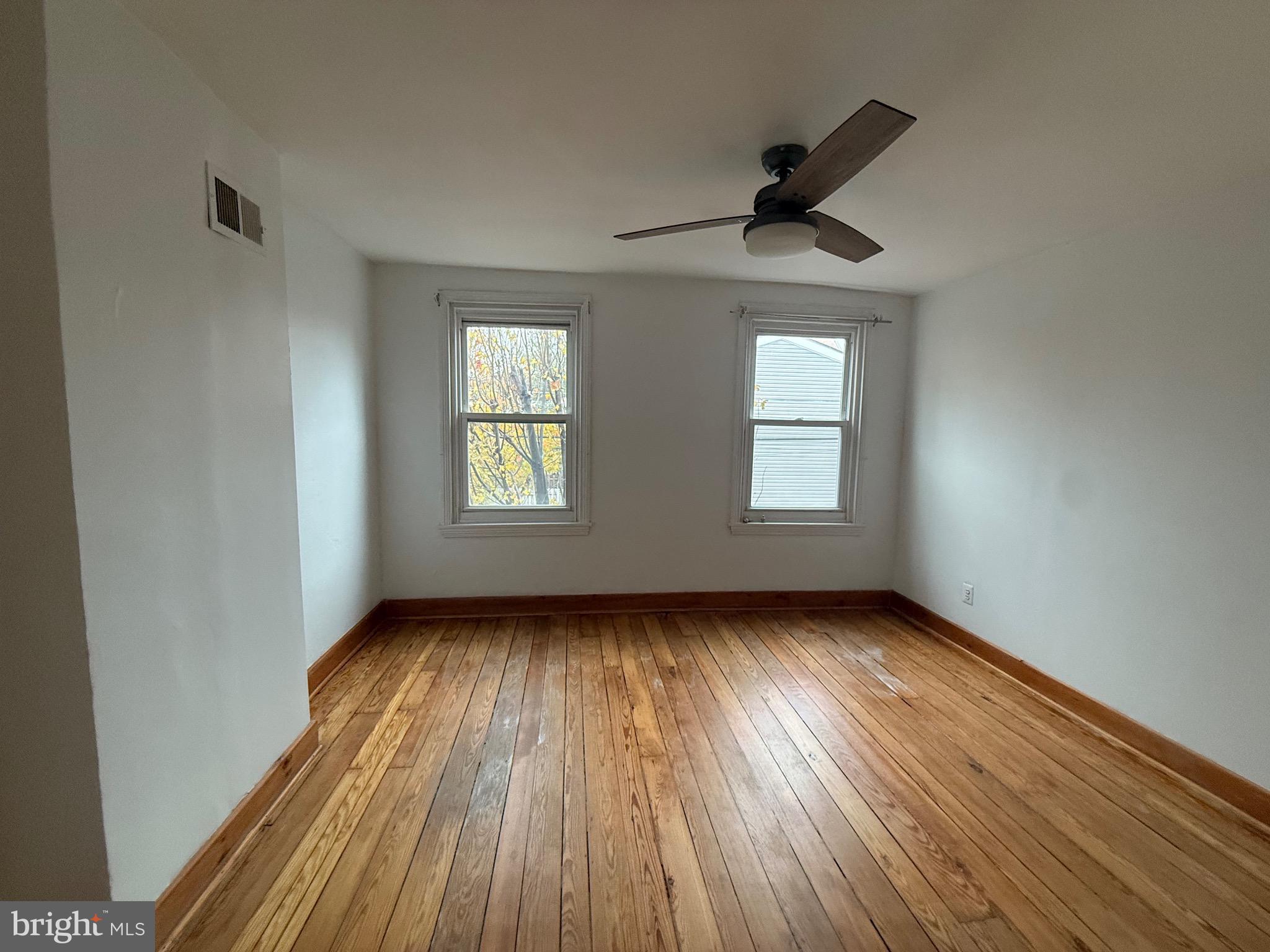 1249 E OXFORD STREET