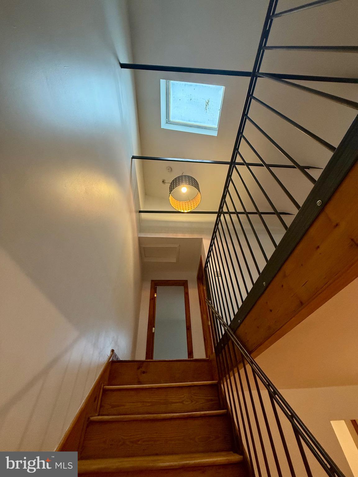 1249 E OXFORD STREET