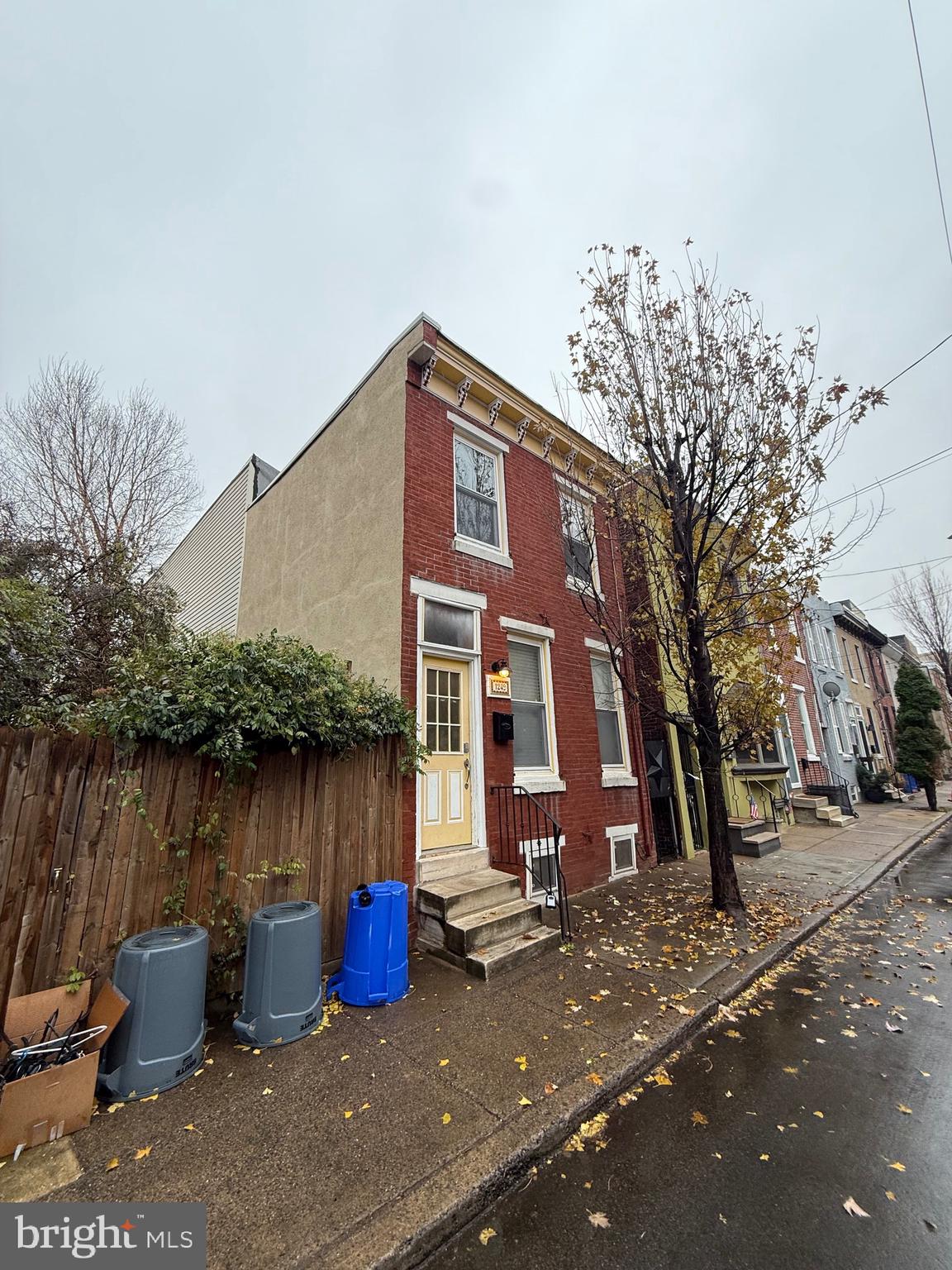 1249 E OXFORD STREET