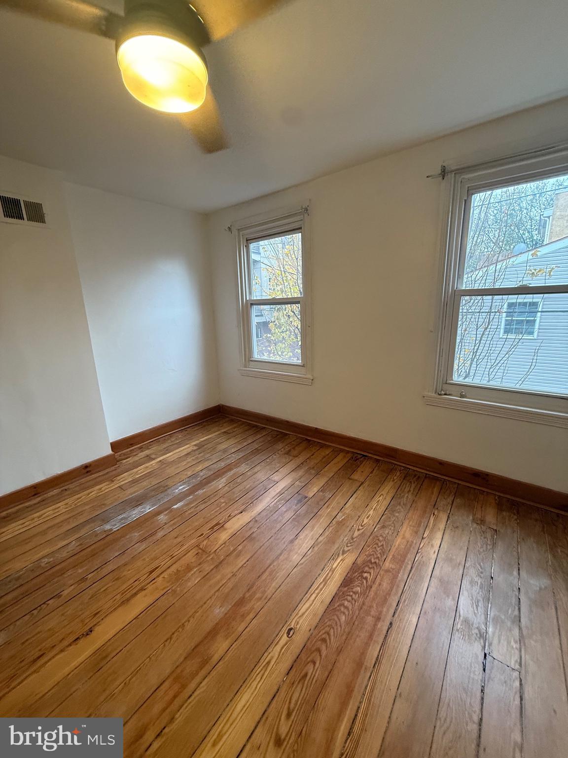 1249 E OXFORD STREET