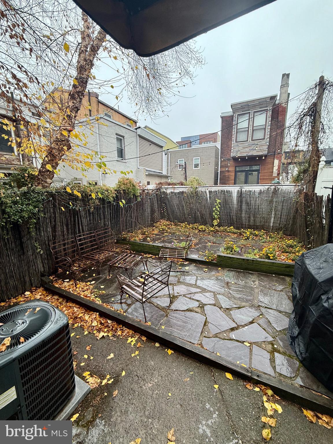 1249 E OXFORD STREET