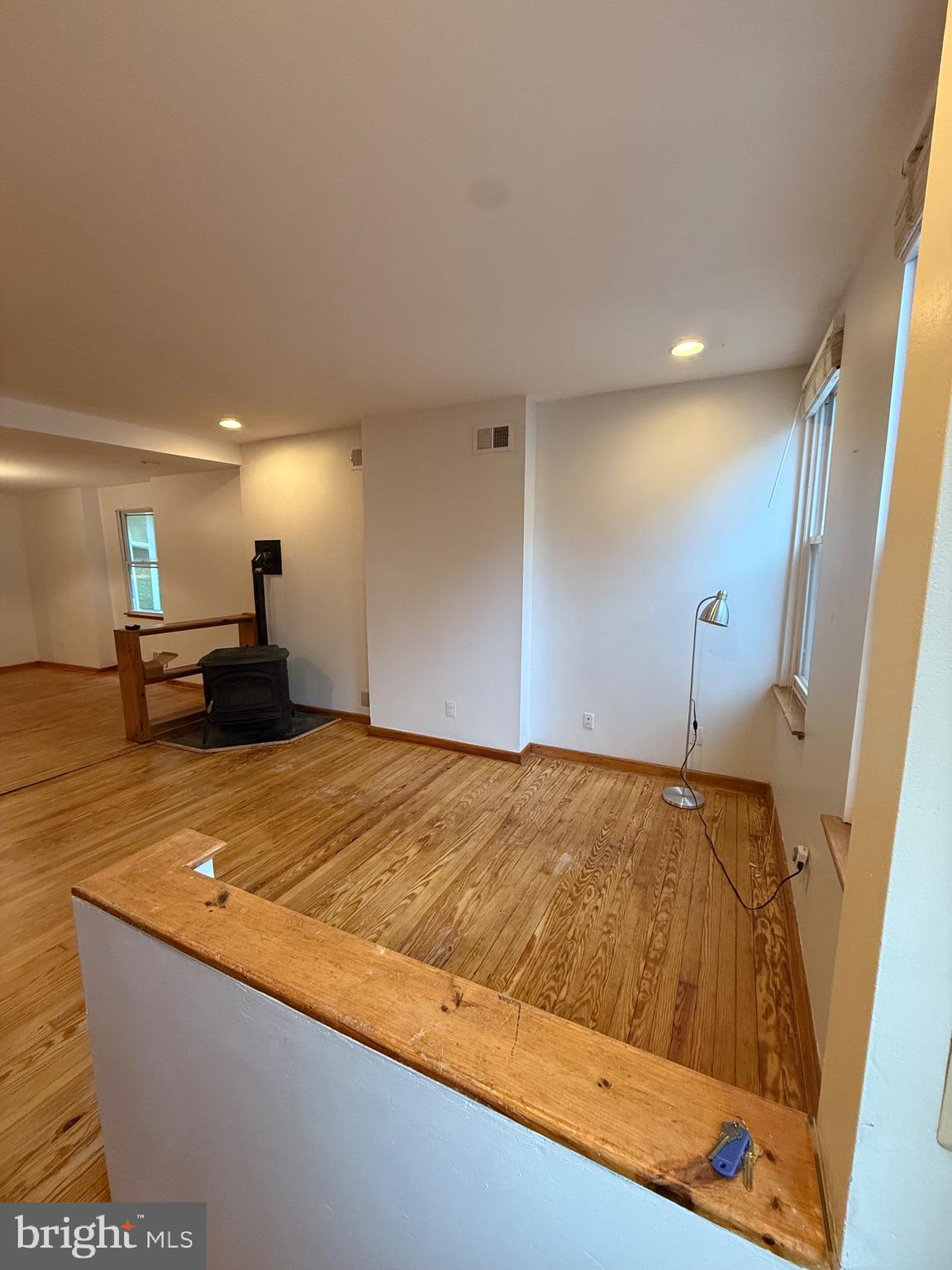 1249 E OXFORD STREET