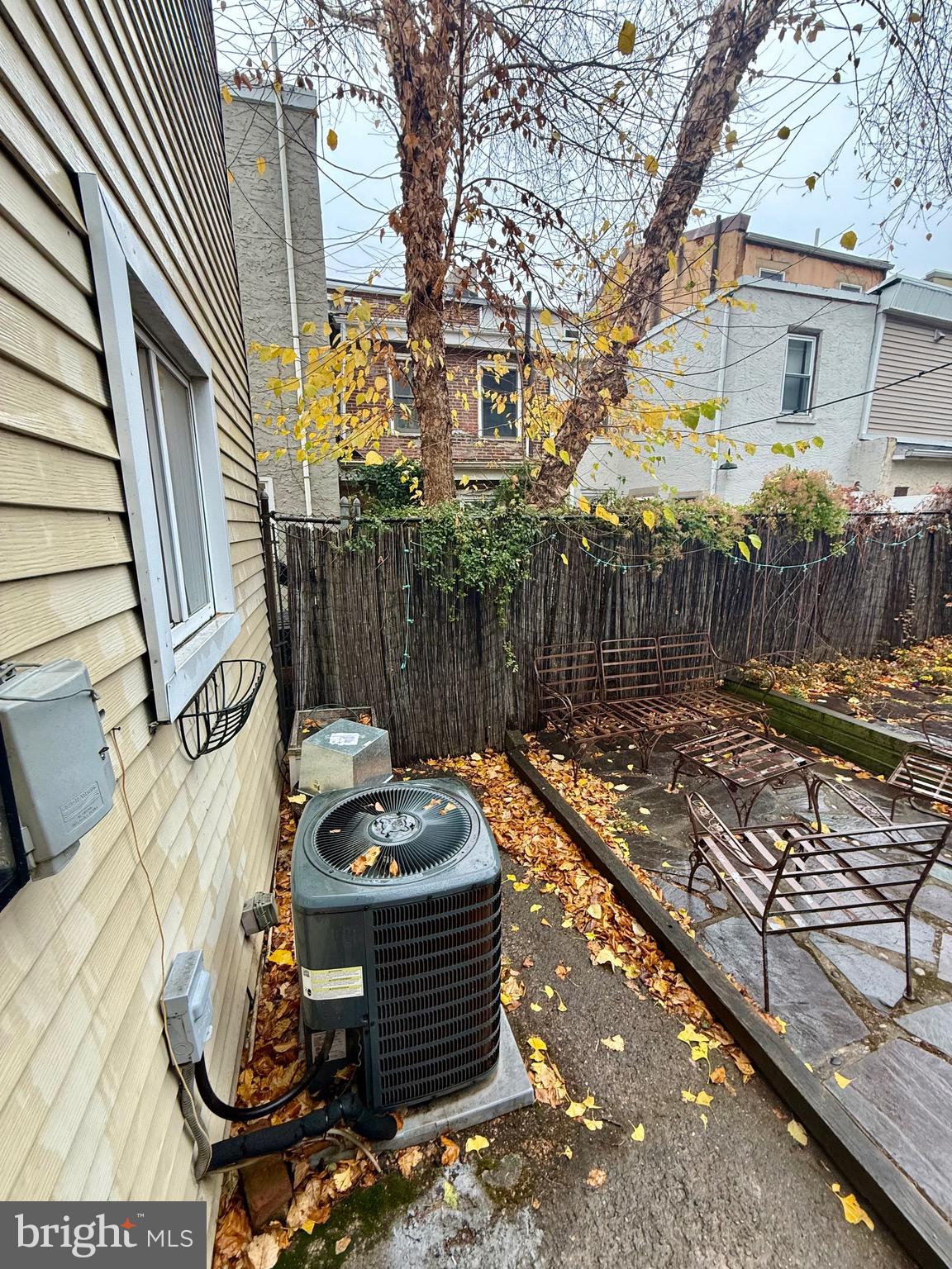 1249 E OXFORD STREET