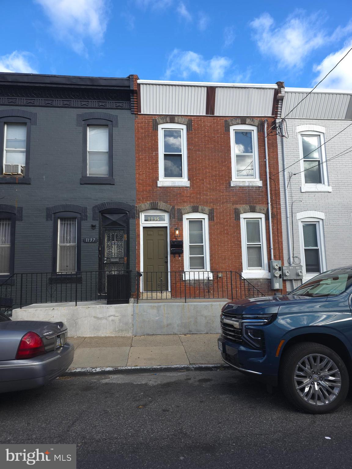 1135 W SOMERSET STREET 2