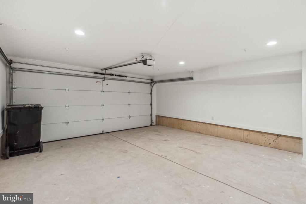 964 N 6TH STREET
