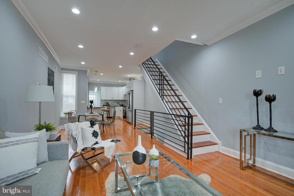 2878 CEDAR STREET