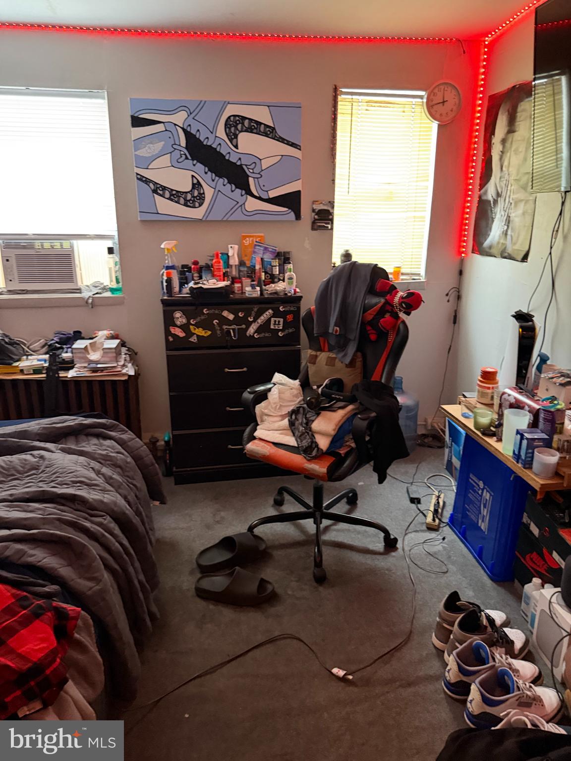 2045 S DARIEN STREET