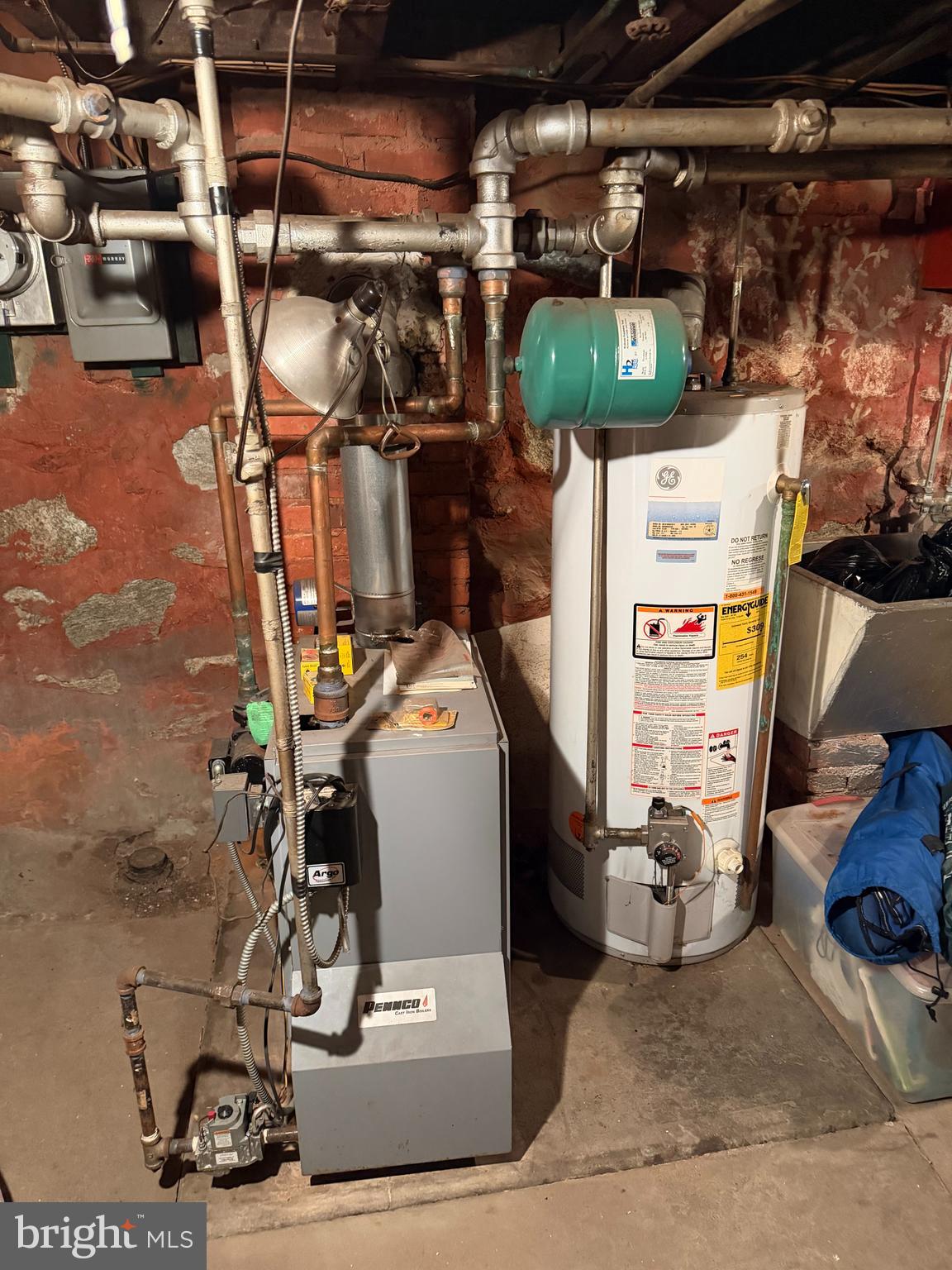 2045 S DARIEN STREET