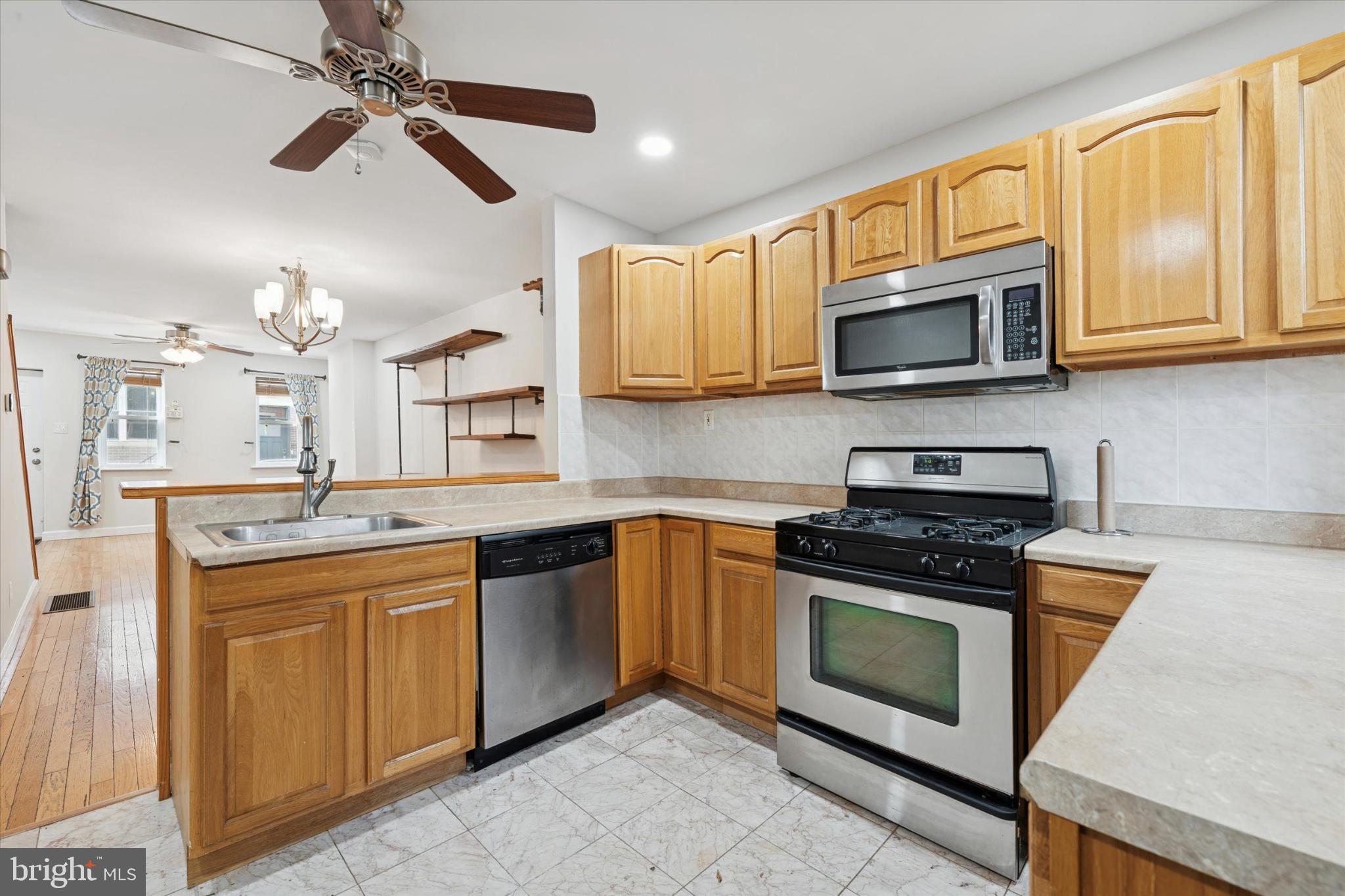 1039 S CLEVELAND STREET