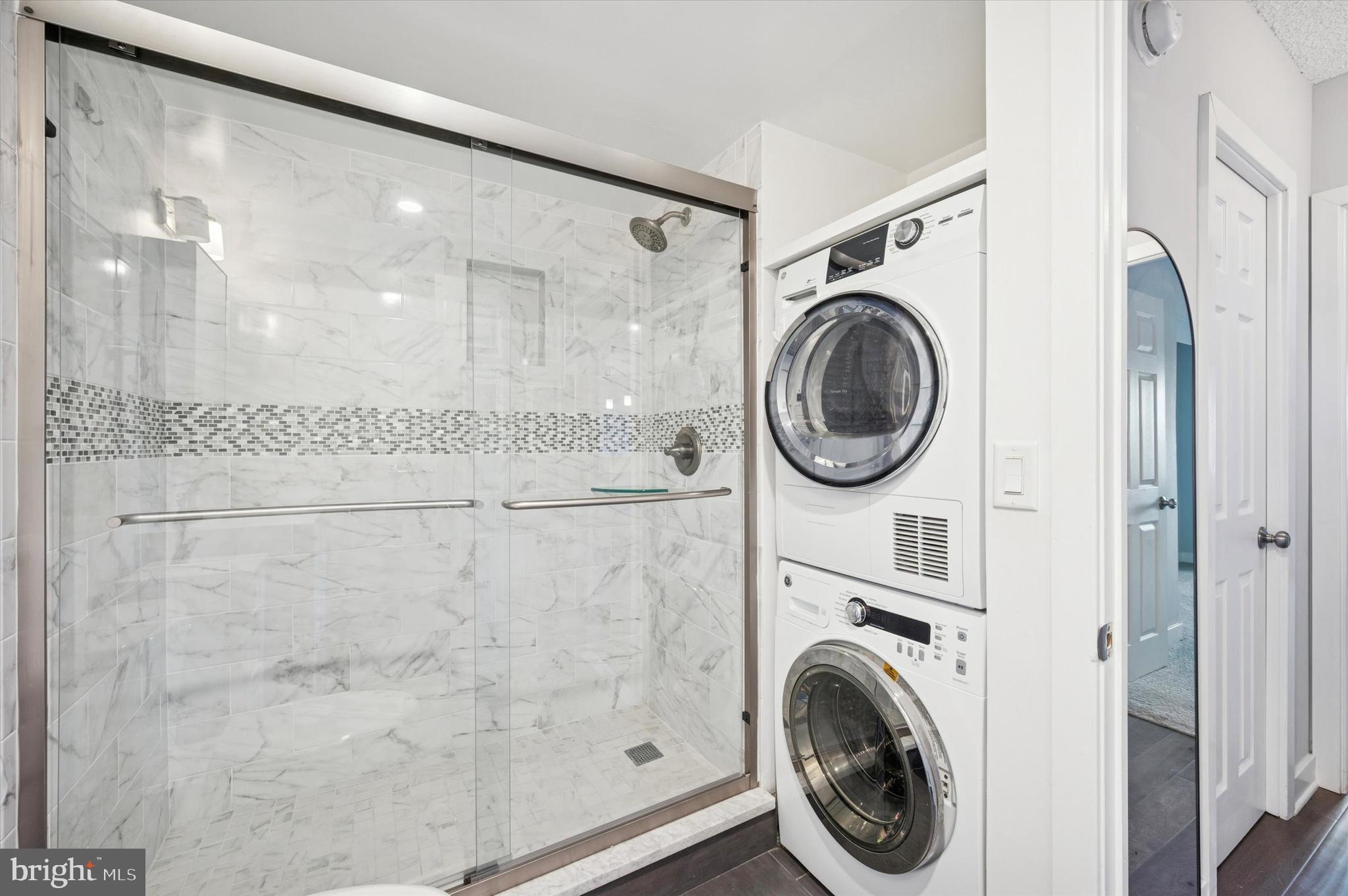 200 LOMBARD STREET 10 739