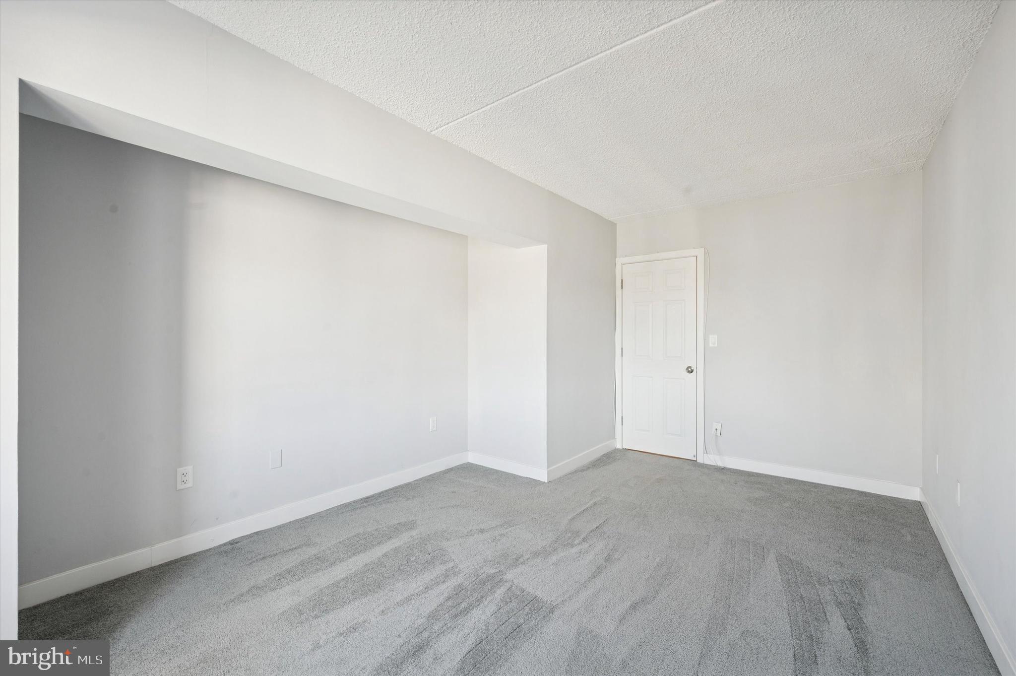 200 LOMBARD STREET 10 739