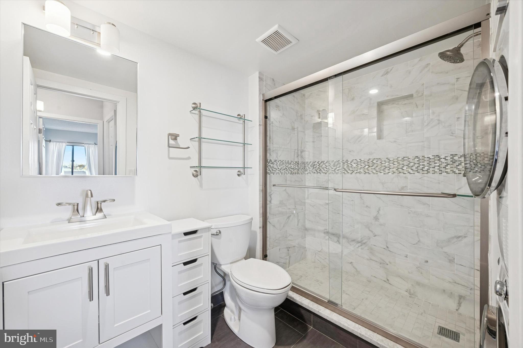 200 LOMBARD STREET 10 739