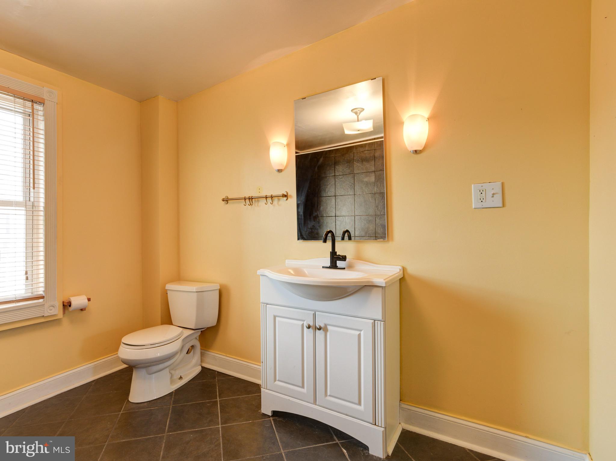 3258 LIVINGSTON STREET