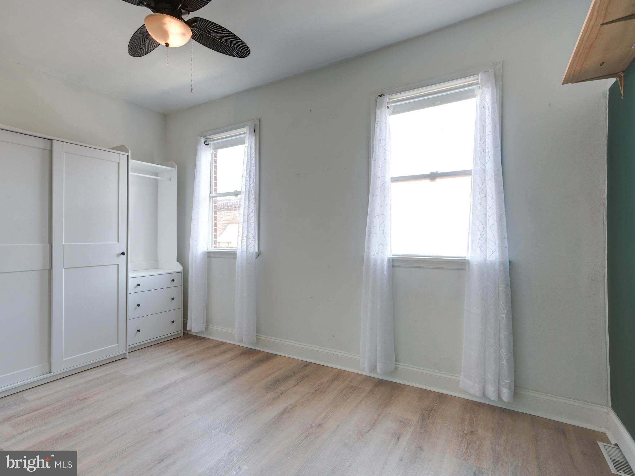 3258 LIVINGSTON STREET